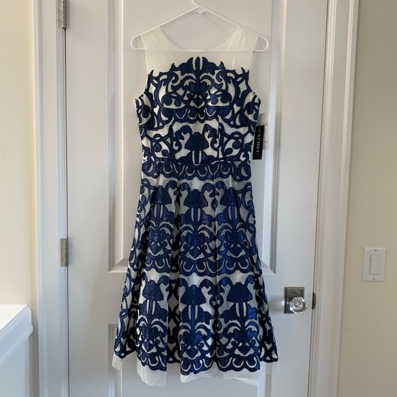 Cachet from Lord and Taylor - Picture 5 of 10